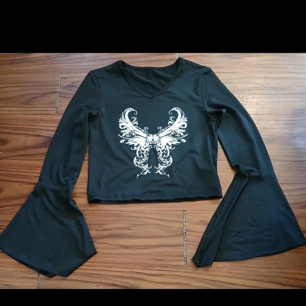 Girls XL Shein Long Flare Out Sleeves  Crop Top